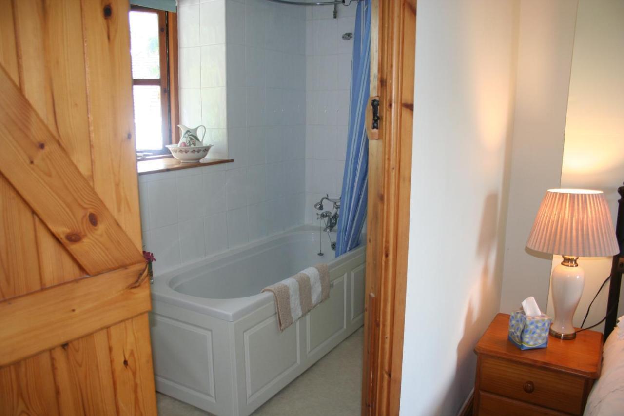 Lodge Barn - Farm Park With Hot Tub Swansea