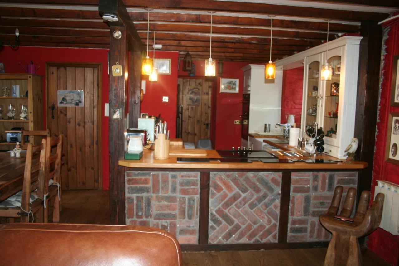 Lodge Barn - Farm Park With Hot Tub Swansea