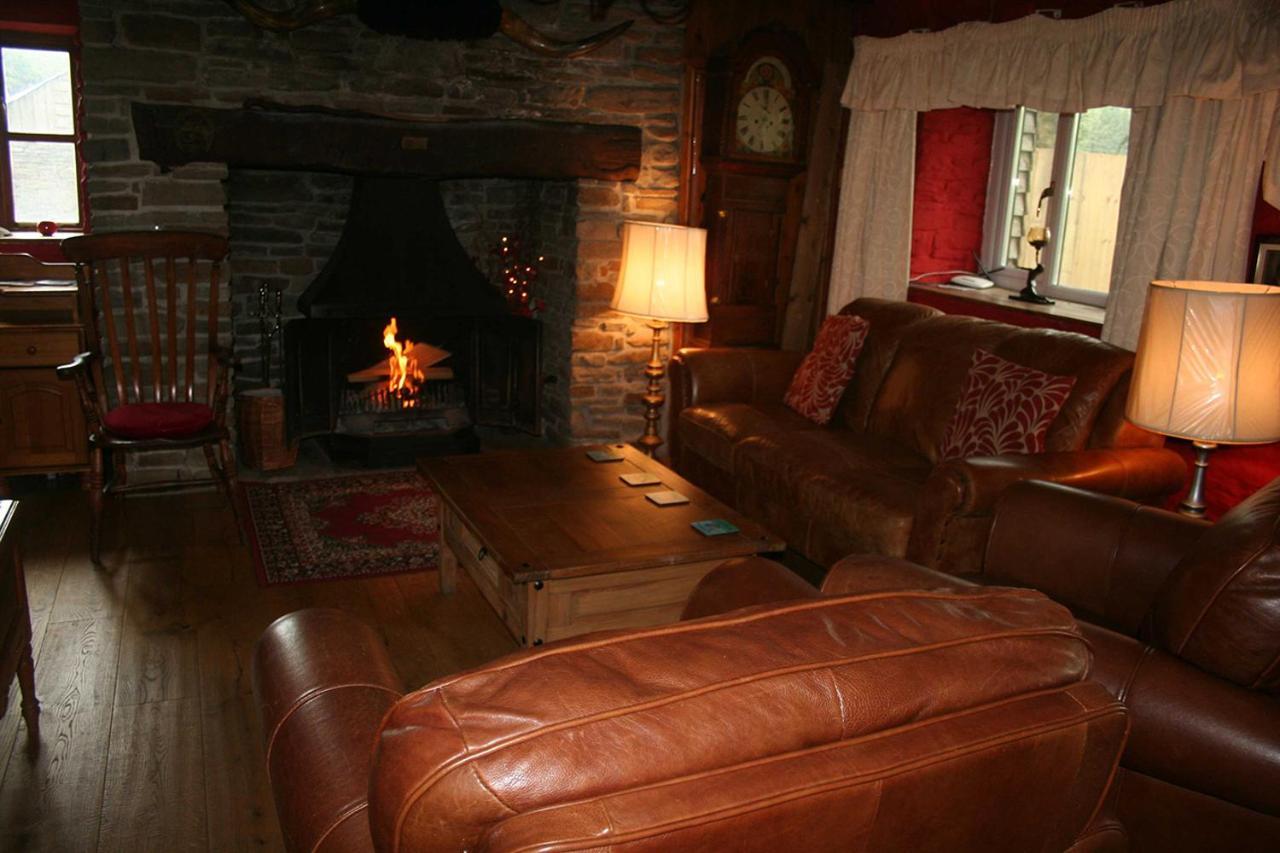 Barn - Farm Park With Hot Tub Lodge *